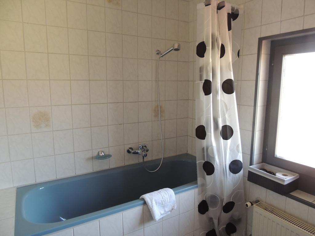 Hotel De La Gare Cousset Pokój zdjęcie